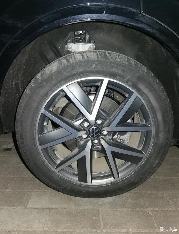 低调内敛不简单性价比首选大众途锐