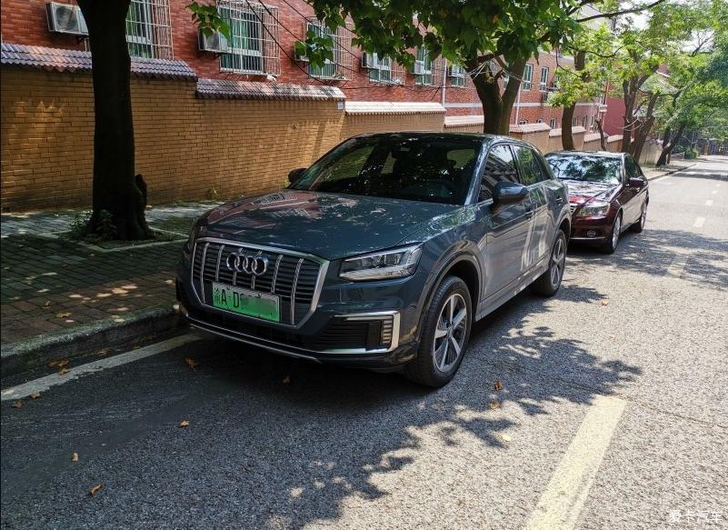 限行城市上班代步不二选择奥迪Q2L e-tron