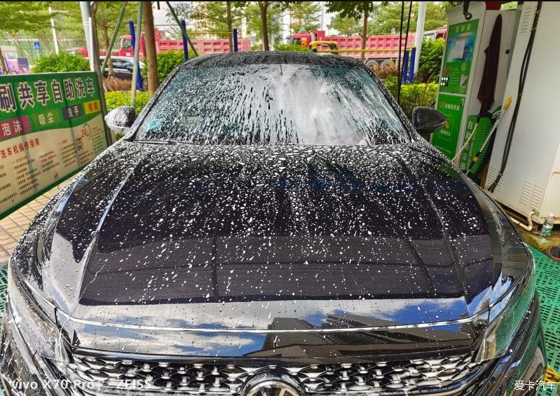 更具年轻感新款帕萨特商务家用全能车