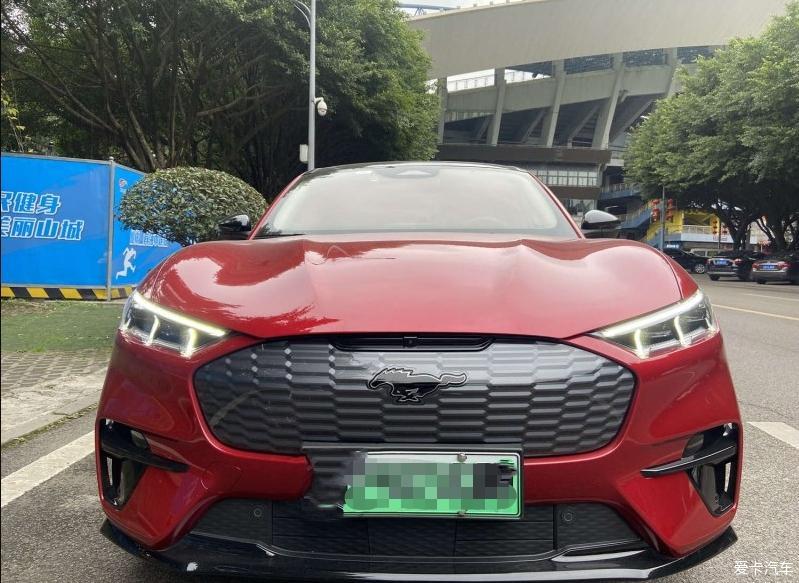别具一格驾控随心我的Mustang Mach-E 