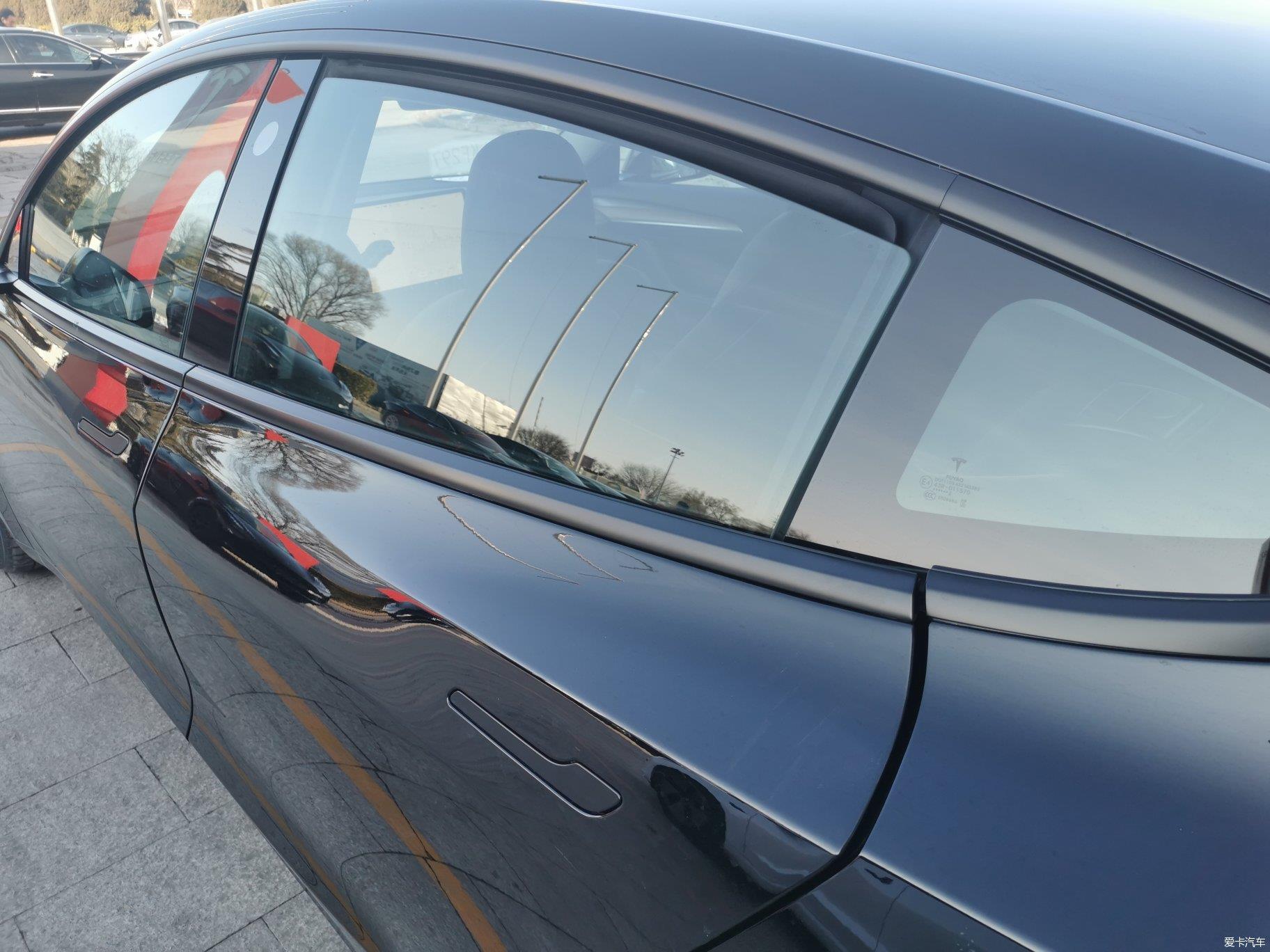 体验特斯拉2022款Model3