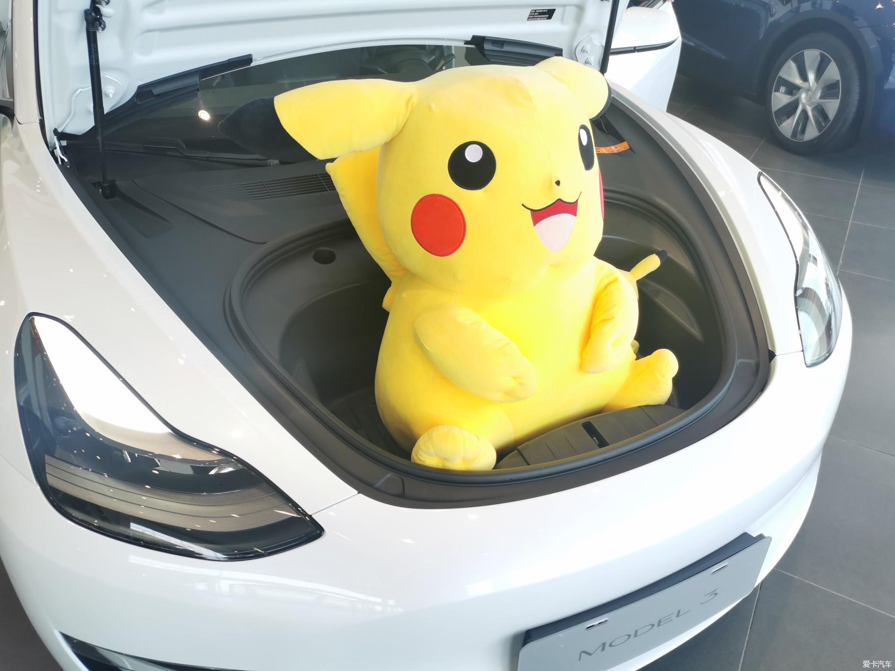 体验特斯拉2022款Model3