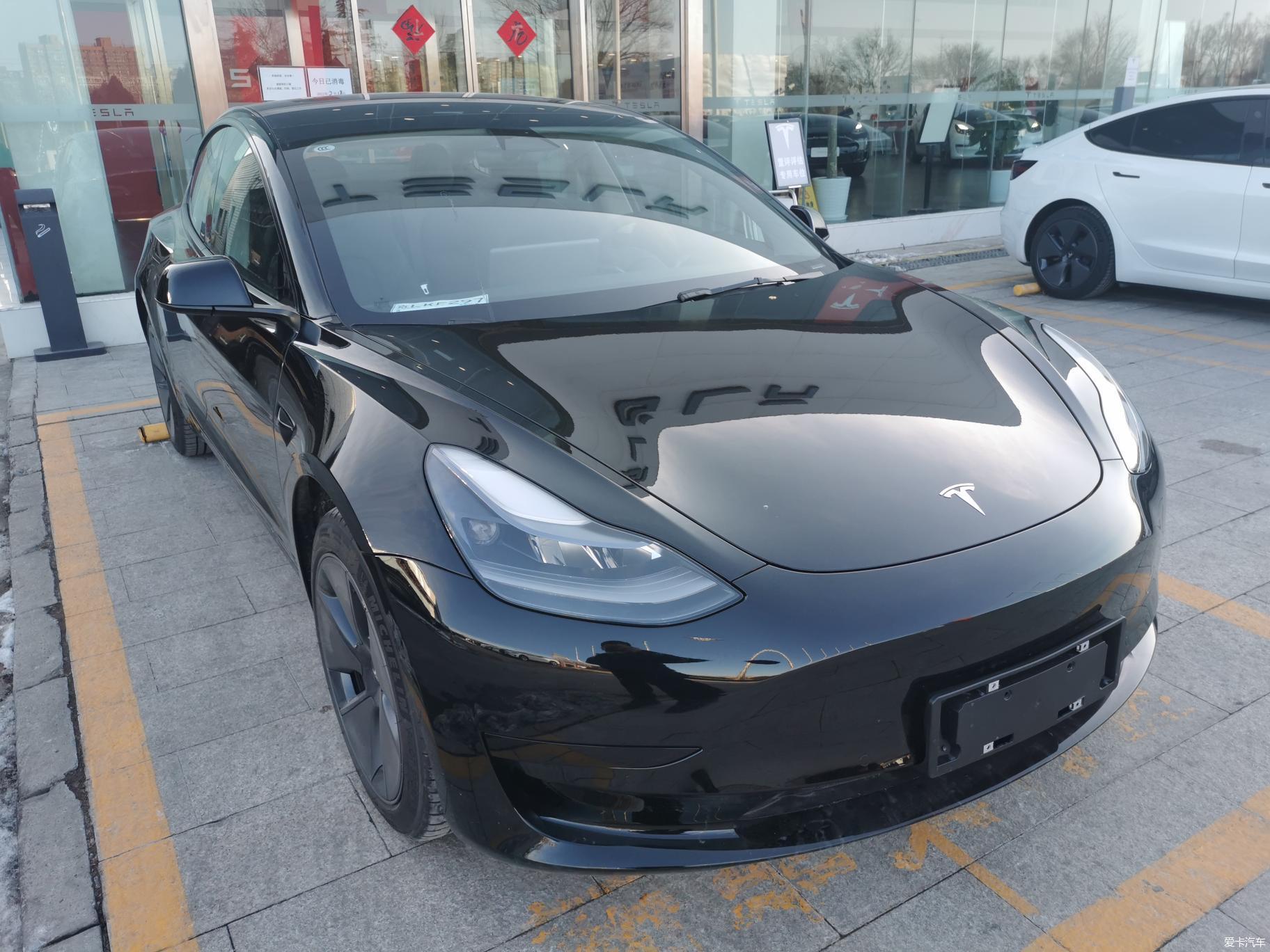 体验特斯拉2022款Model3
