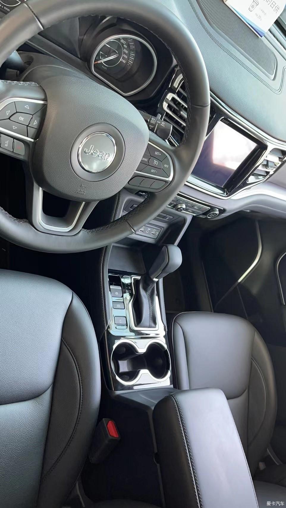 Jeep大指挥官提车作业