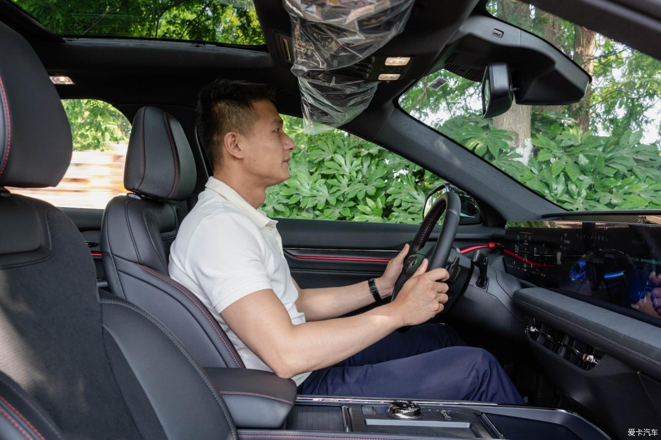 【#新一代蒙迪欧100%更出彩# 】爱上新蒙迪欧爱上阳光自信