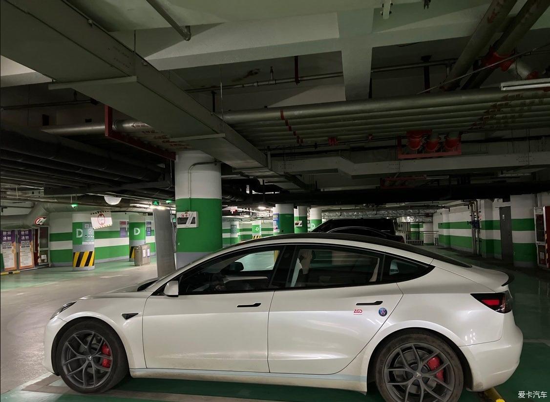 颜色 内饰 轮毂 不知道选那些？特斯拉Model 3选配指南
