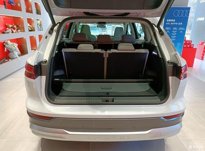 上汽首款纯电SUV 奥迪Q5 e-tron到店评测