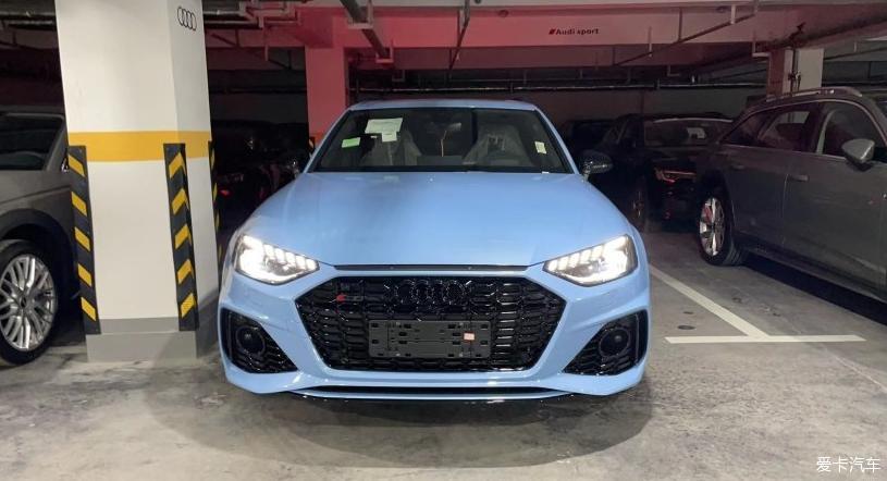 奥迪rs7-三十多岁的人生,澎湃着的从容  瓦罐旅行我的最爱