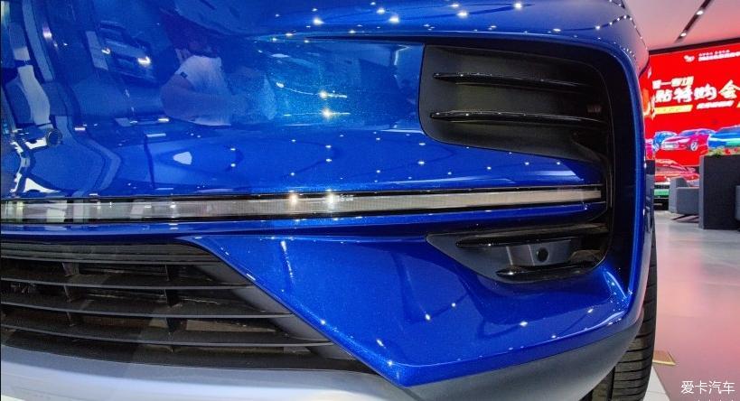 比亚迪2022款唐EV 六座版到店静态体验