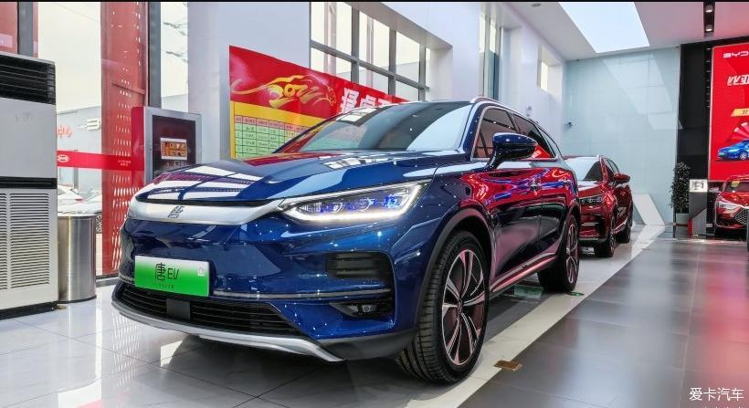 比亚迪2022款唐EV 六座版到店静态体验