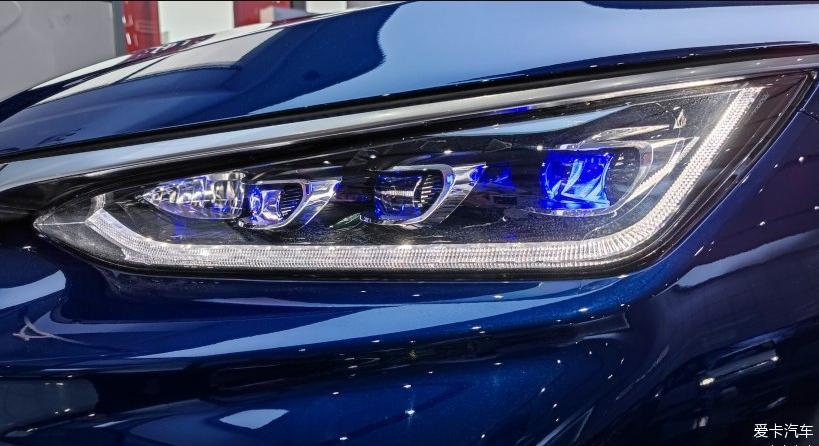 比亚迪2022款唐EV 六座版到店静态体验