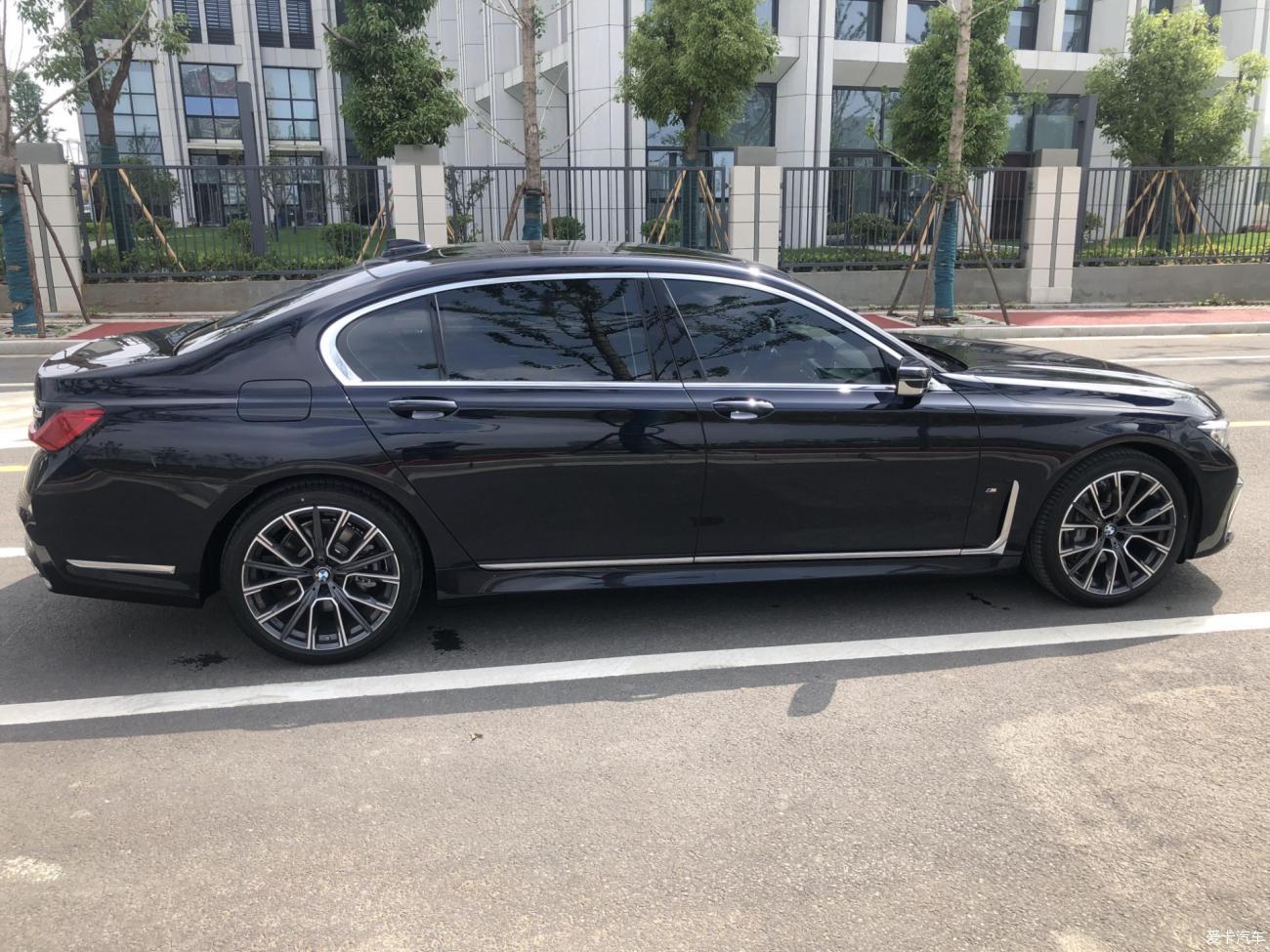写在新7系上市-一年购买三台BMW之宝马740LI（G12）