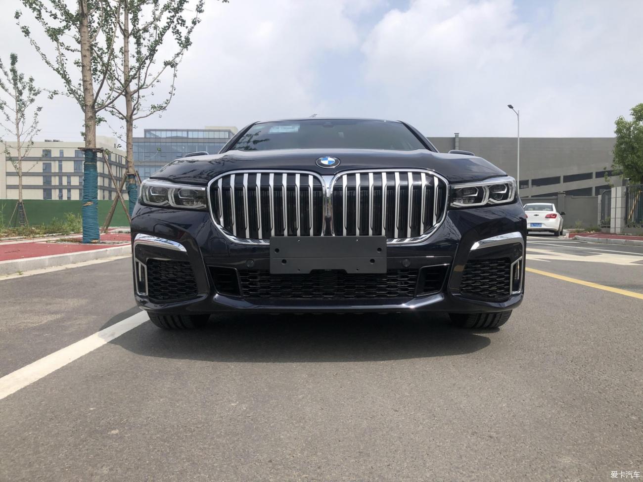 写在新7系上市-一年购买三台BMW之宝马740LI（G12）