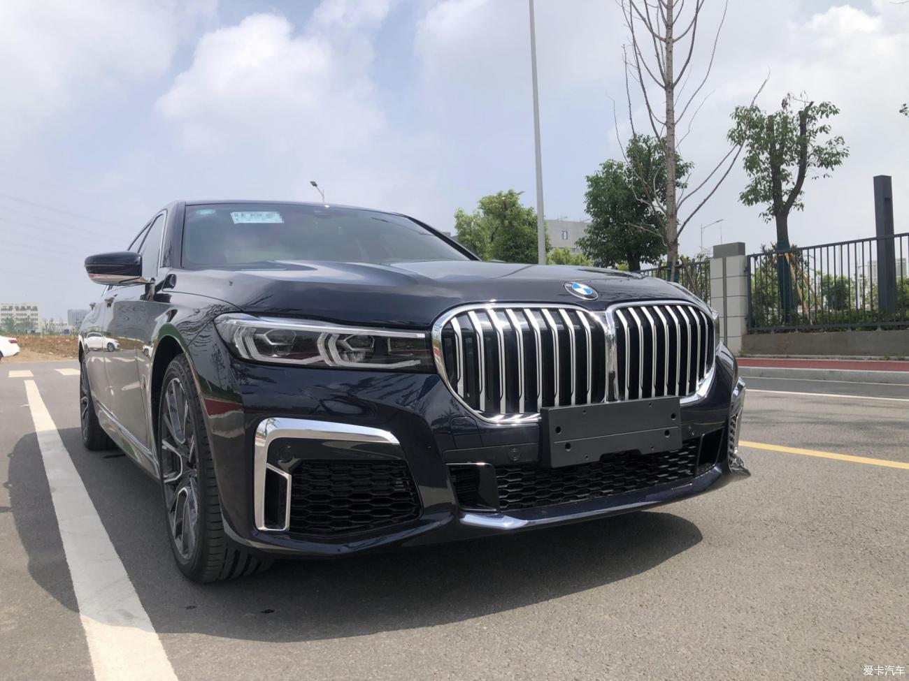 写在新7系上市-一年购买三台BMW之宝马740LI（G12）