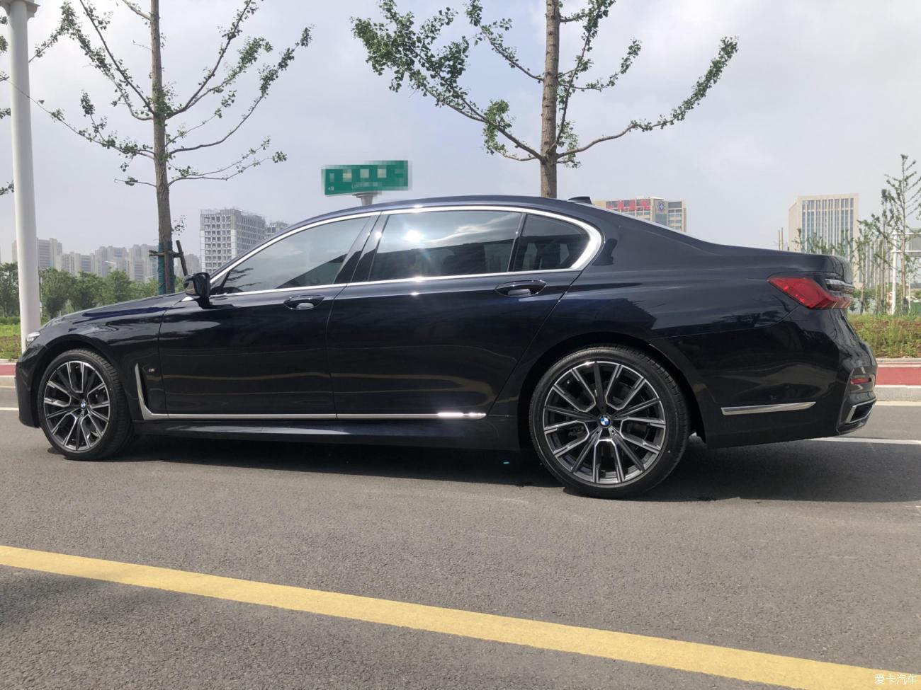 写在新7系上市-一年购买三台BMW之宝马740LI（G12）