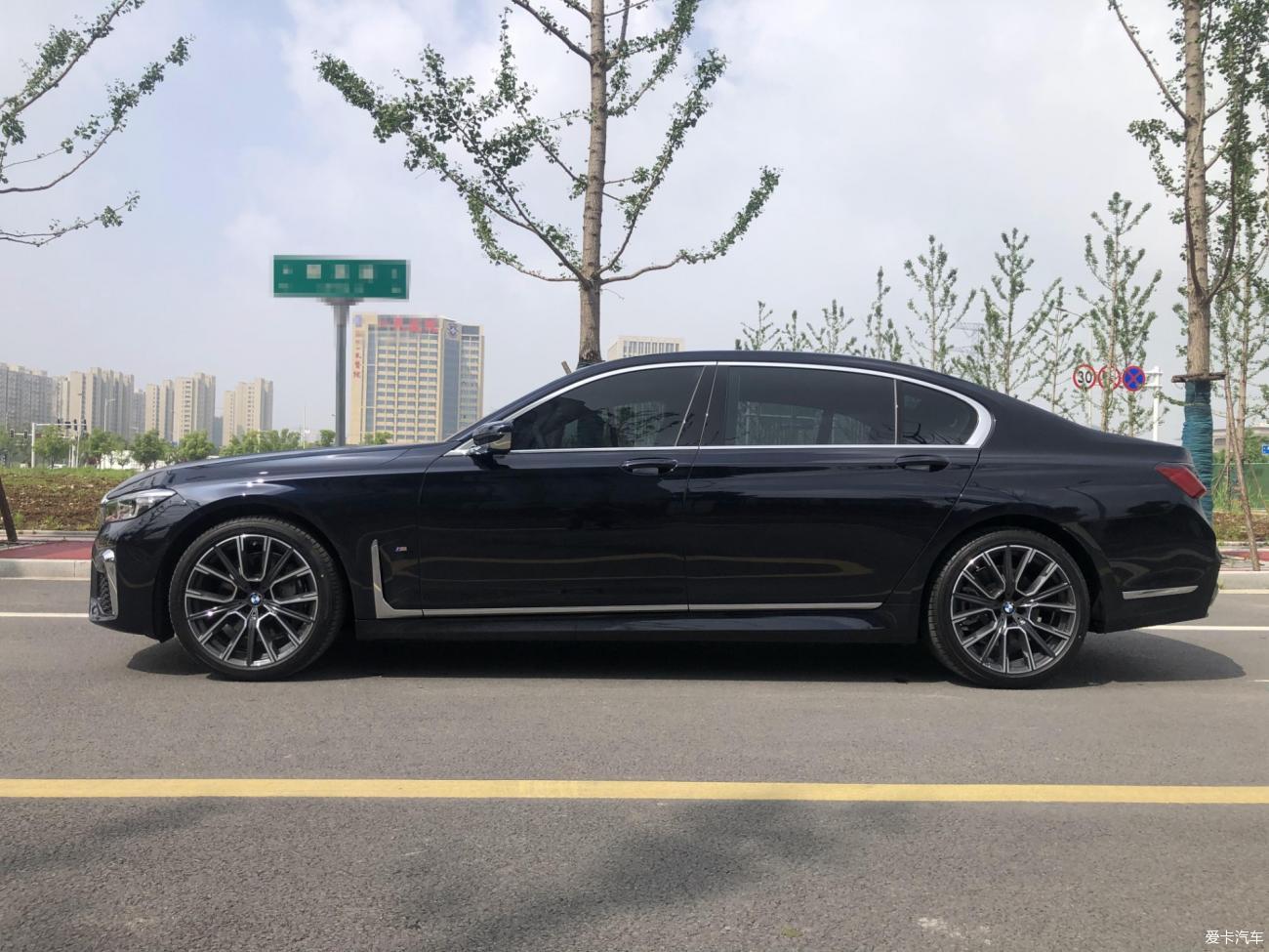 写在新7系上市-一年购买三台BMW之宝马740LI（G12）