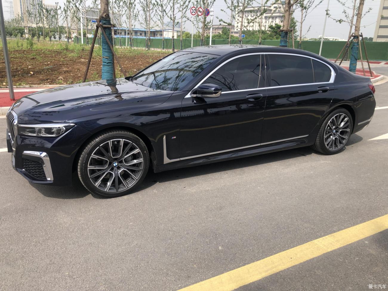 写在新7系上市-一年购买三台BMW之宝马740LI（G12）