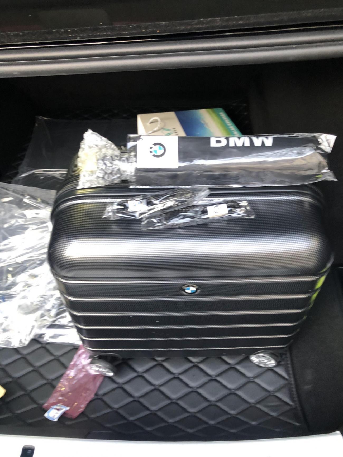 一年购买三台宝马是怎样体验-宝马铁粉入手740LI-西瓜宝马