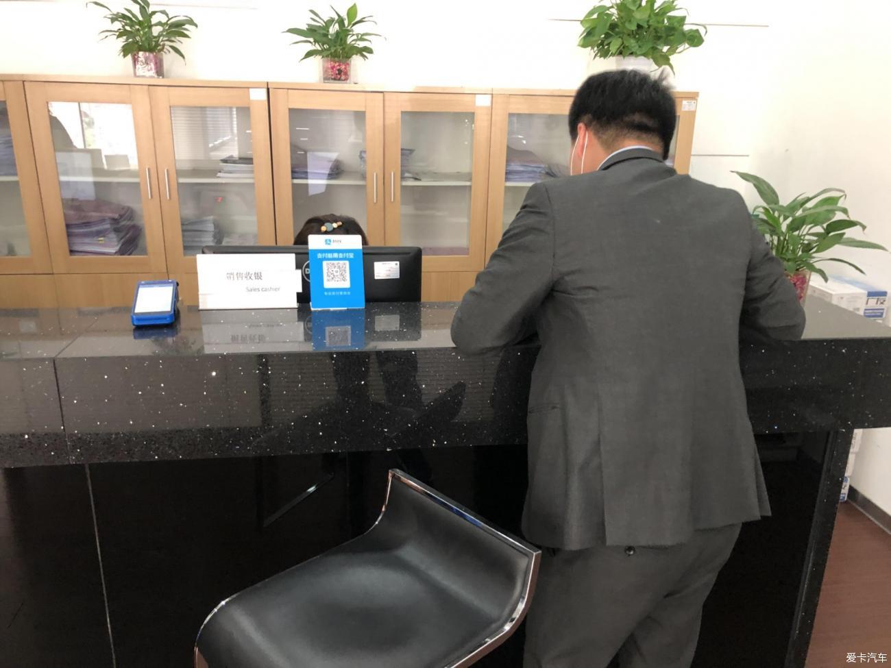 一年购买三台宝马是怎样体验-宝马铁粉入手740LI-西瓜宝马