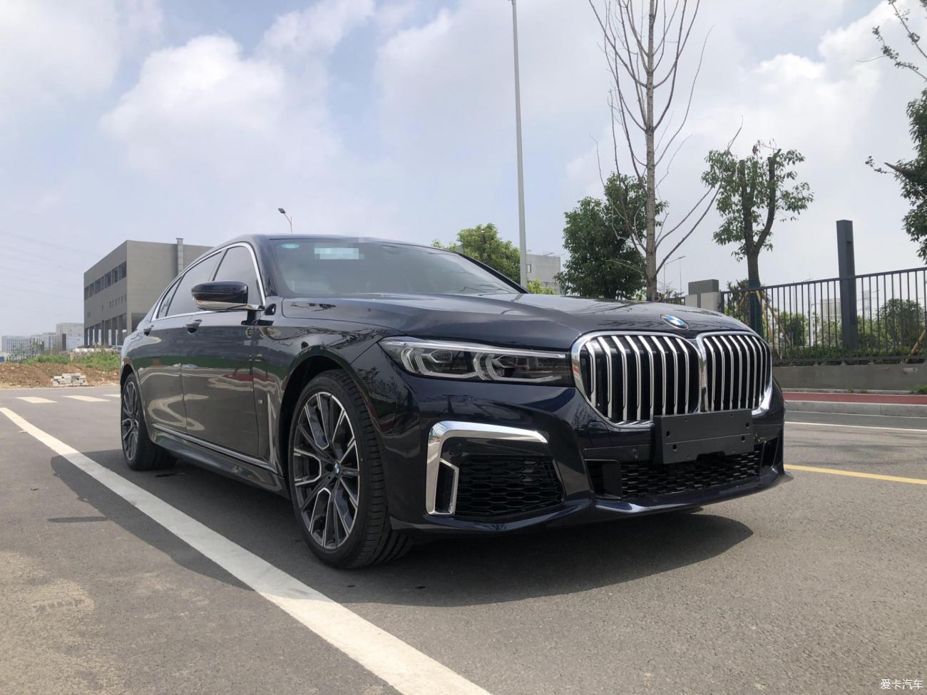 写在新7系上市-一年购买三台BMW之宝马740LI（G12）
