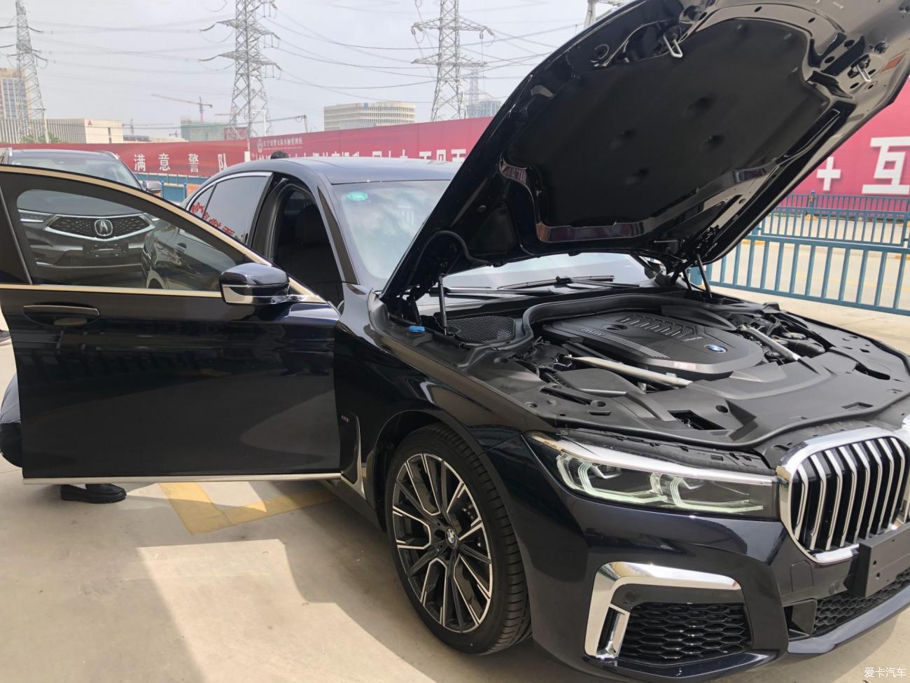 写在新7系上市-一年购买三台BMW之宝马740LI（G12）